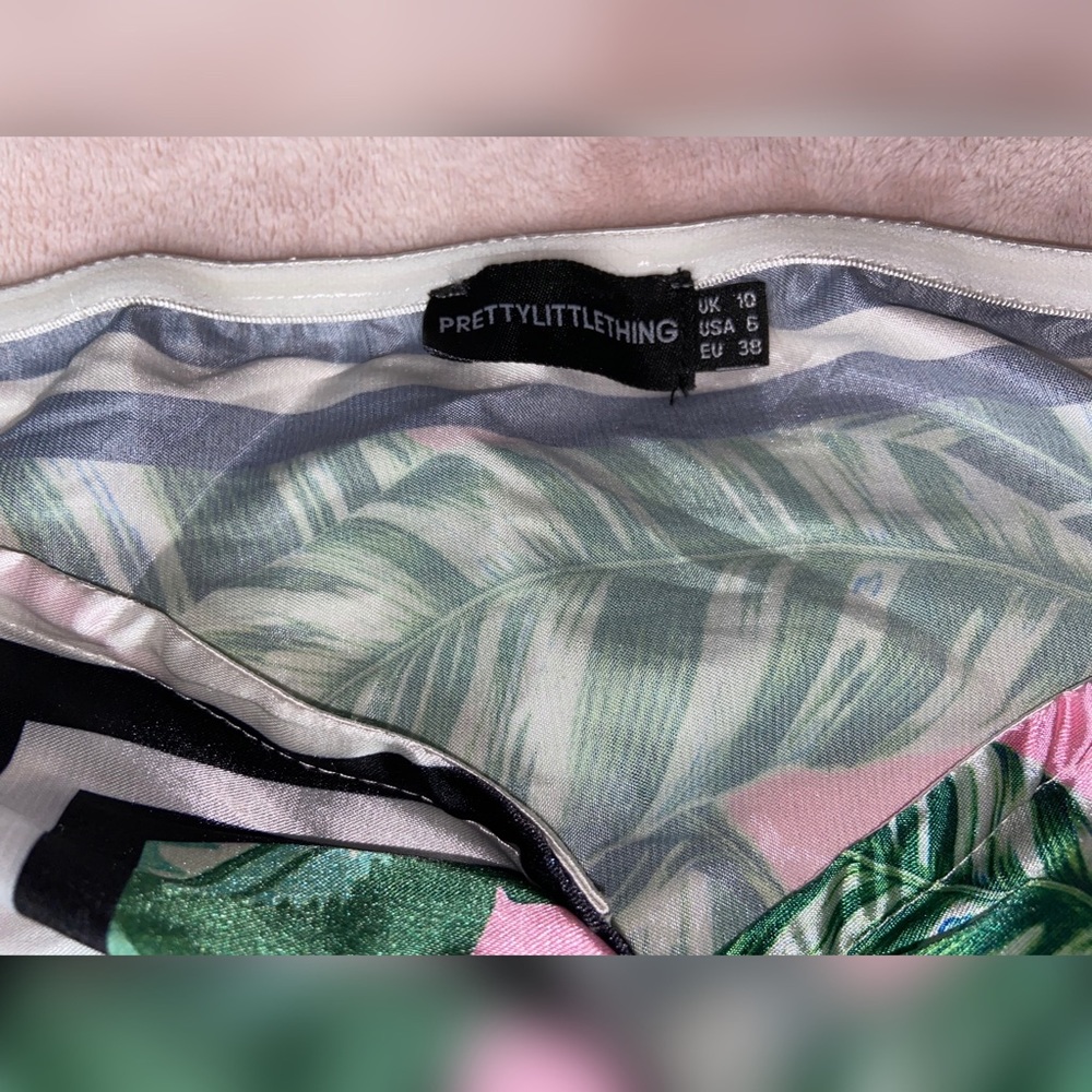 Floral Crop Top & Shorts Set - Picture 13 of 13